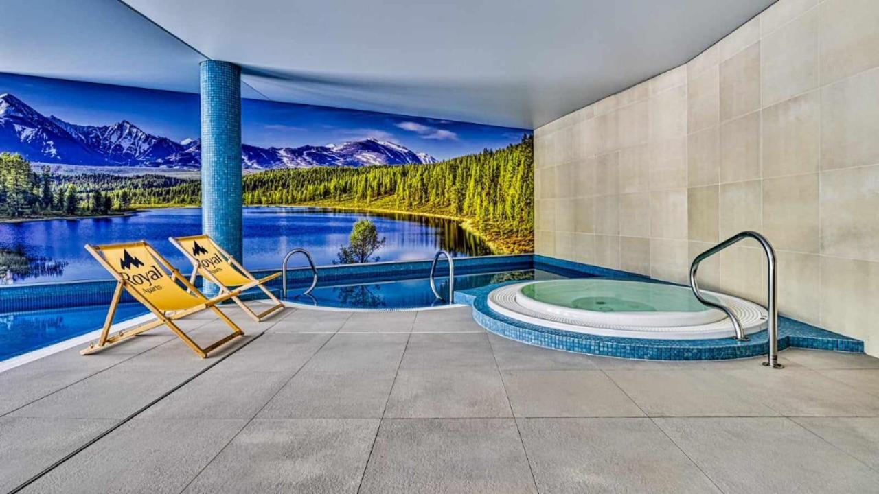 Royal Prestige Collection Z Prywatnym Jacuzzi - Stone Hill Resort Z Basenem I Saunami シクラルスカ・ポレンバ エクステリア 写真
